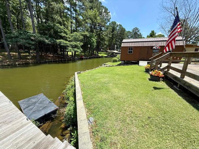 150 Shore Acres Drive, Hot Springs, AR 71913