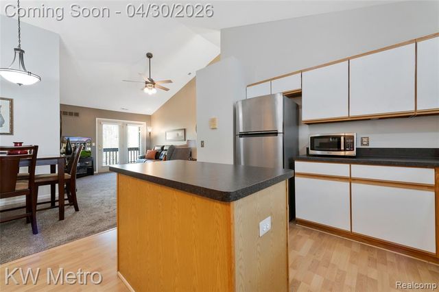 15141 Northpointe Drive, Sterling Heights, MI 48313