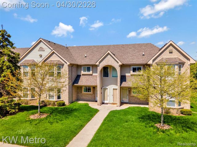 15141 Northpointe Drive, Sterling Heights, MI 48313