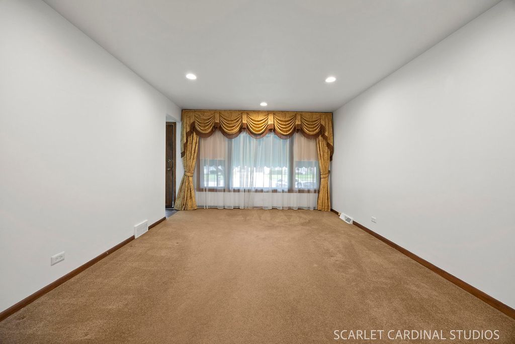 505 N Addison Road, Villa Park, IL 60181 — photo 2