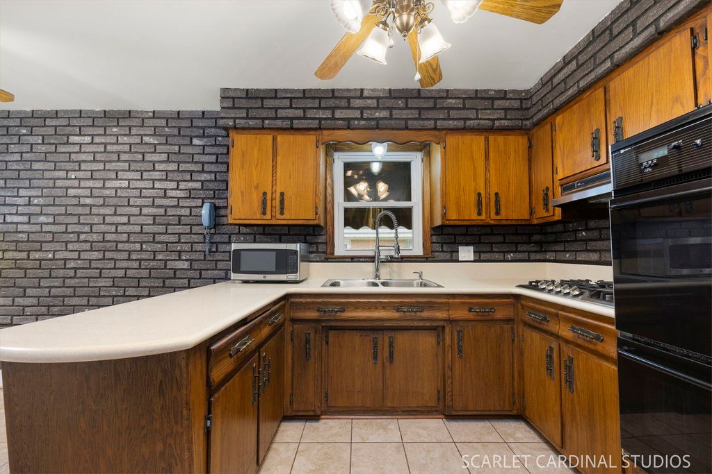 505 N Addison Road, Villa Park, IL 60181 — photo 3