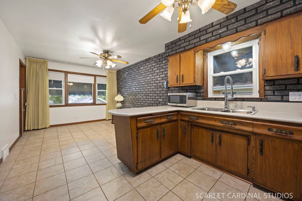 505 N Addison Road, Villa Park, IL 60181 — photo 4
