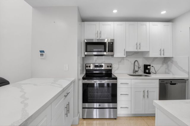 15453 Lakes Of Delray Boulevard 204, Delray Beach, FL 33484