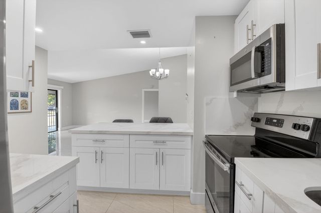 15453 Lakes Of Delray Boulevard 204, Delray Beach, FL 33484