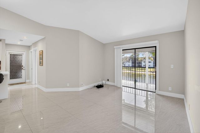 15453 Lakes Of Delray Boulevard 204, Delray Beach, FL 33484