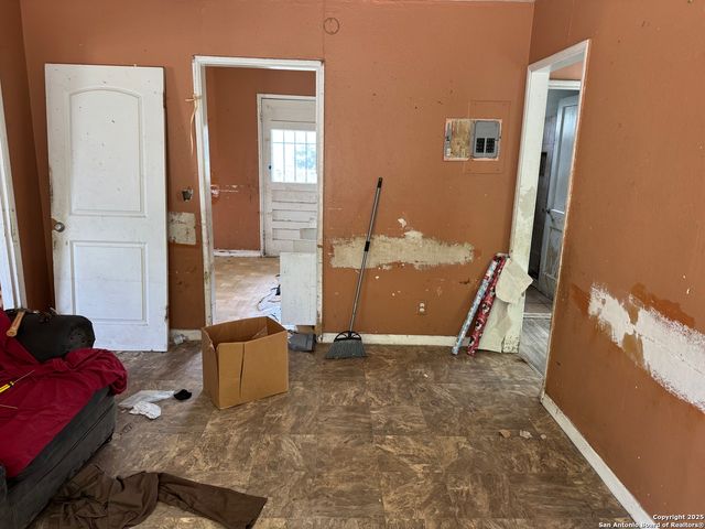 715 Lombrano, San Antonio, TX 78207
