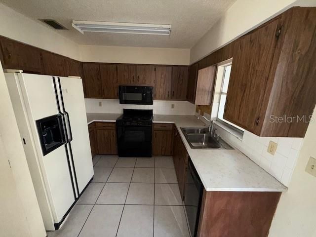 3736 PINE CIRCLE, Lake Wales, FL 33898