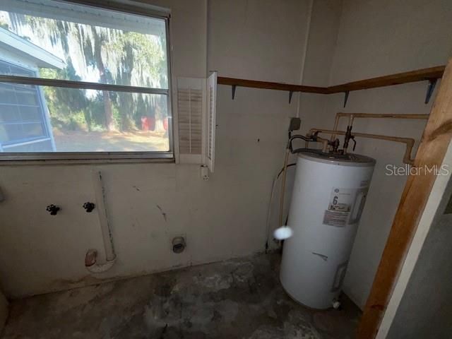 3736 PINE CIRCLE, Lake Wales, FL 33898