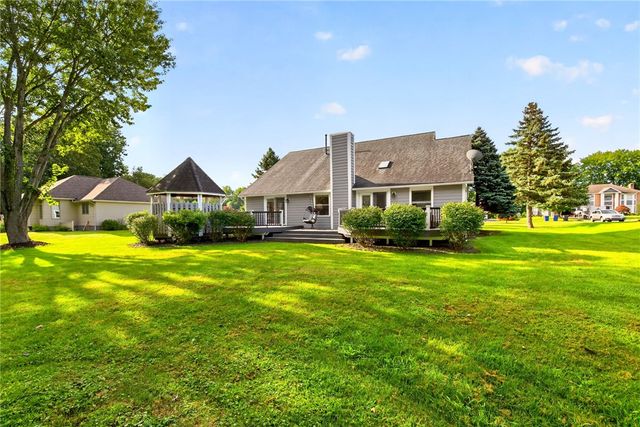 36 Crossbow Drive, Penfield, NY 14526