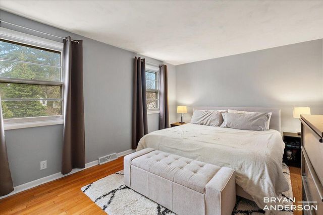 1829 Lonsdale Drive NE, Grand Rapids, MI 49503