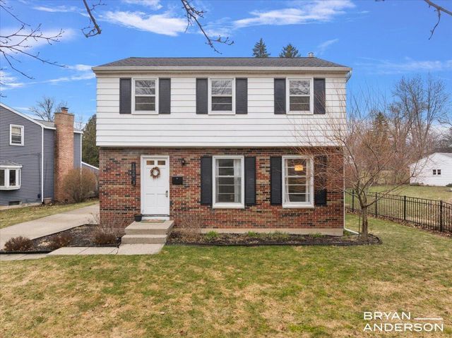 1829 Lonsdale Drive NE, Grand Rapids, MI 49503