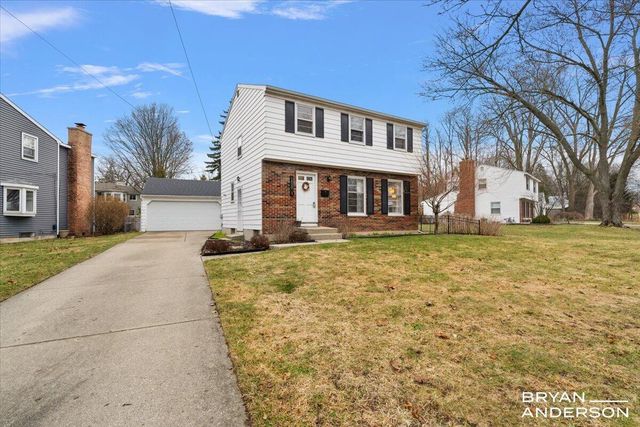 1829 Lonsdale Drive NE, Grand Rapids, MI 49503