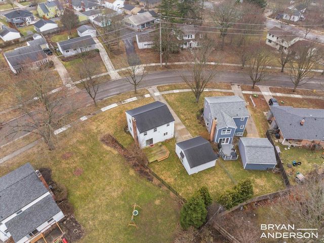 1829 Lonsdale Drive NE, Grand Rapids, MI 49503