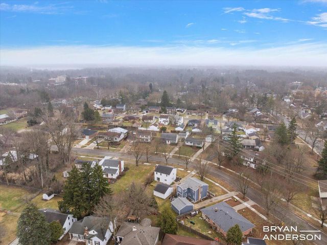 1829 Lonsdale Drive NE, Grand Rapids, MI 49503