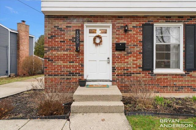 1829 Lonsdale Drive NE, Grand Rapids, MI 49503