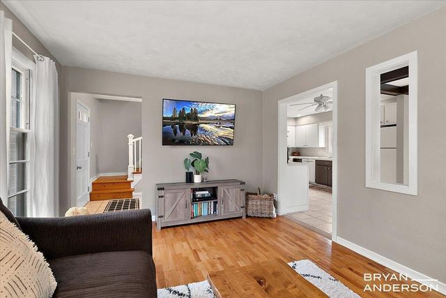 1829 Lonsdale Drive NE, Grand Rapids, MI 49503