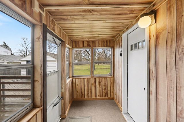 1015 Pearl Street, Dewitt Twp, MI 48906