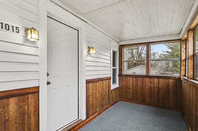 1015 Pearl Street, Dewitt Twp, MI 48906