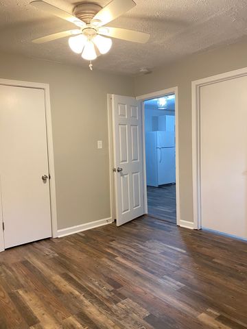 668 W Jefferson Pike, Murfreesboro, TN 37129