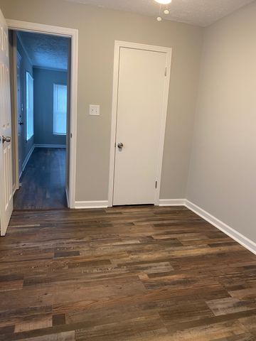 668 W Jefferson Pike, Murfreesboro, TN 37129