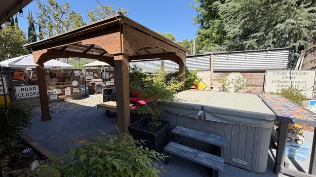 1550 California Ave, Turlock, CA 95380