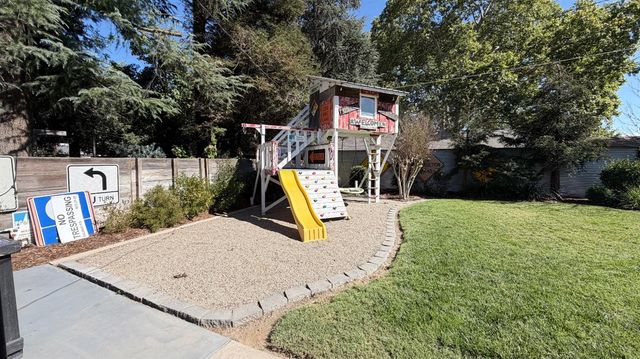 1550 California Ave, Turlock, CA 95380