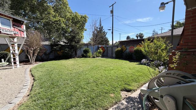 1550 California Ave, Turlock, CA 95380