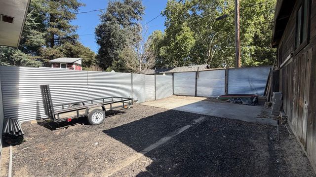 1550 California Ave, Turlock, CA 95380
