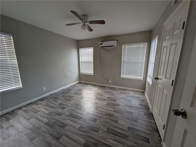 117 Edwards St, Corpus Christi, TX 78404