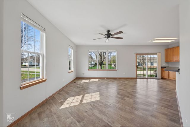 16501 Buckner Pond Way 16501, Crest Hill, IL 60403