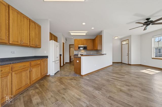 16501 Buckner Pond Way 16501, Crest Hill, IL 60403