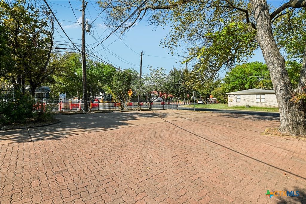 608 W. Oltorf Street A, Austin, TX 78704
