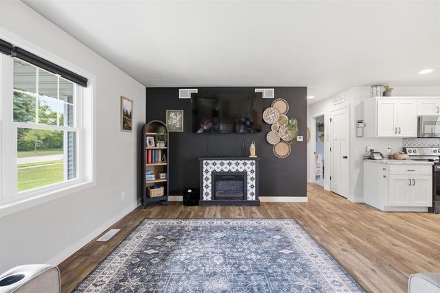 312 N JOHN STREET, Kimberly, WI 54136