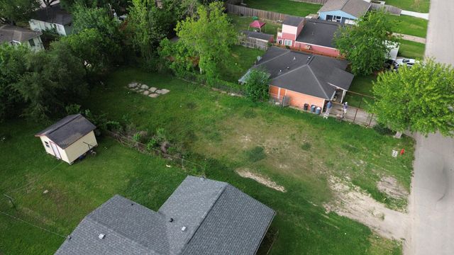10225 Fairfax Street, Houston, TX 77029