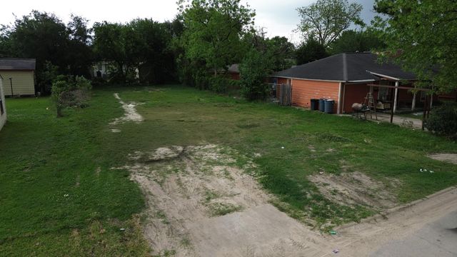 10225 Fairfax Street, Houston, TX 77029