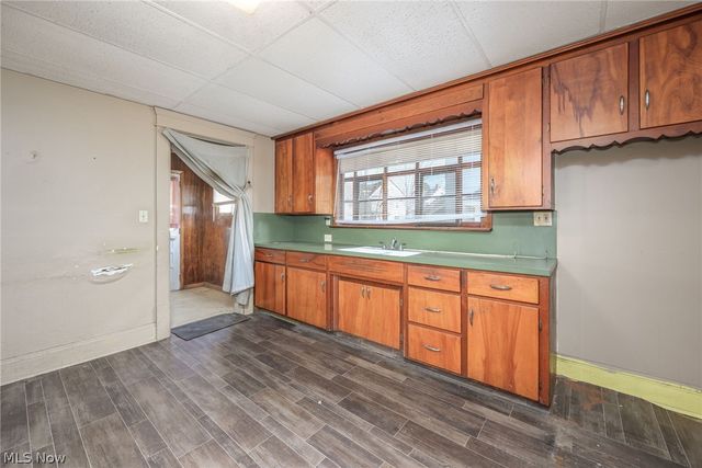 62 N Balch Street, Akron, OH 44303