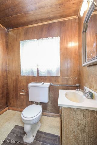 62 N Balch Street, Akron, OH 44303