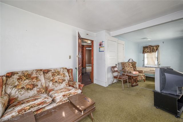 62 N Balch Street, Akron, OH 44303