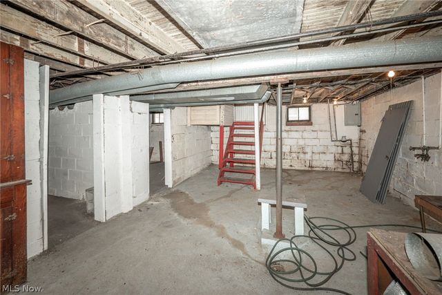 62 N Balch Street, Akron, OH 44303