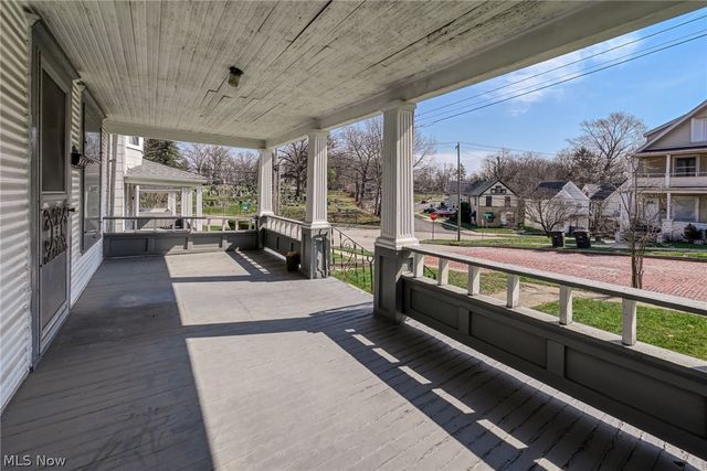 62 N Balch Street, Akron, OH 44303