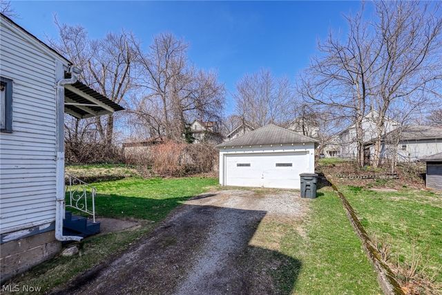 62 N Balch Street, Akron, OH 44303