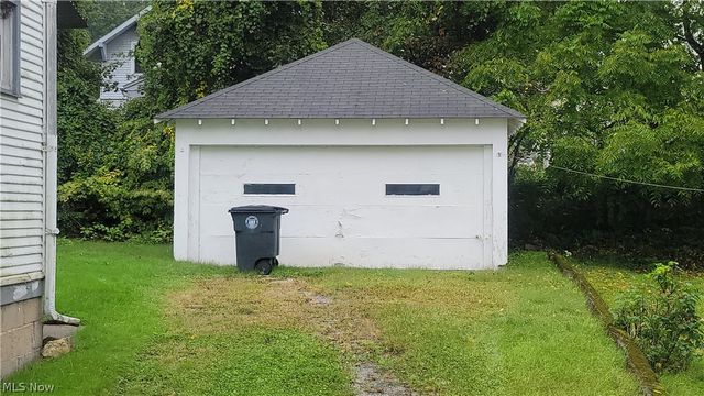 62 N Balch Street, Akron, OH 44303