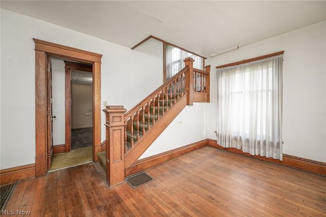 62 N Balch Street, Akron, OH 44303