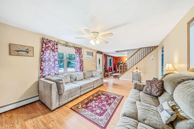 4 Highview Lane, Ridge, NY 11961