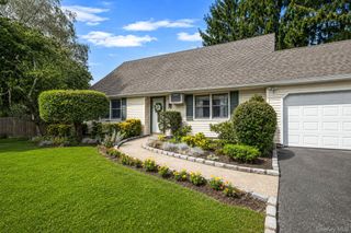 4 Highview Lane, Ridge, NY 11961