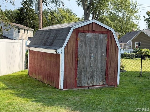 179 Belmont Court East, North Tonawanda, NY 14120