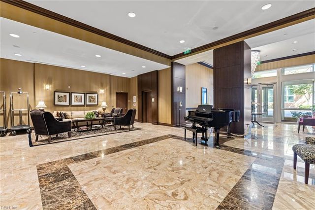 4545 Commerce St Unit 1706, Virginia Beach, VA 23462