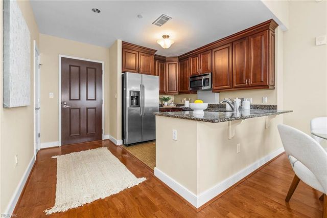 4545 Commerce St Unit 1706, Virginia Beach, VA 23462