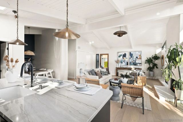 2526 Aster St, San Diego, CA 92109