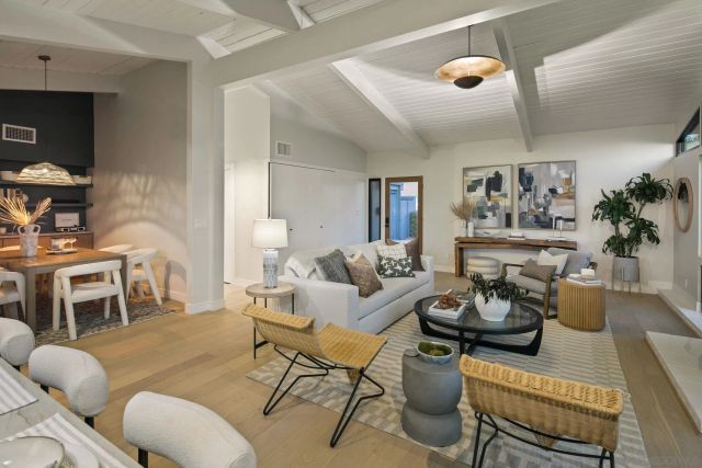 2526 Aster St, San Diego, CA 92109